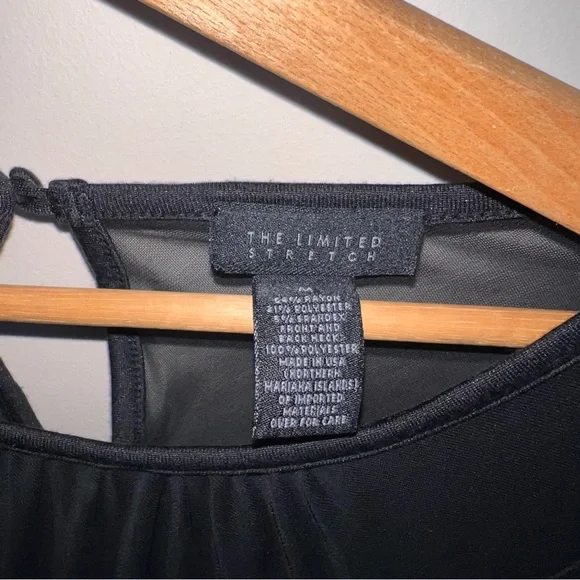 The Limited Stretch Black Long Sleeve Blouse Top
• Size Medium - Picture 3 of 3